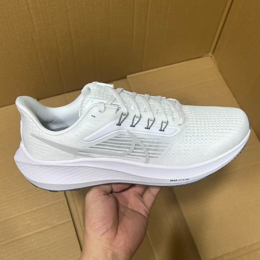 View 5 - White / Grey