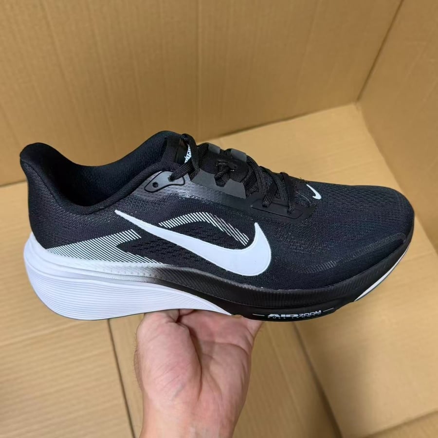 View 2 - Black / White
