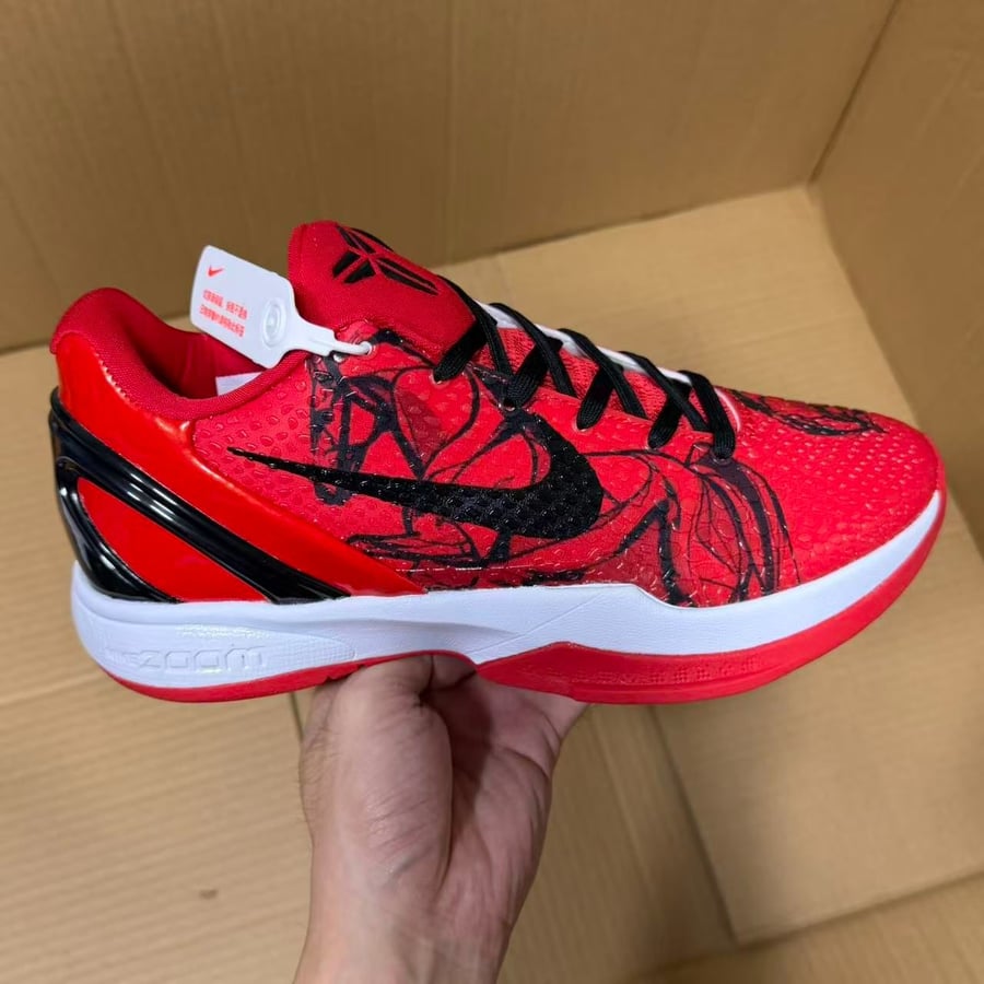 View 8 - Black / Red