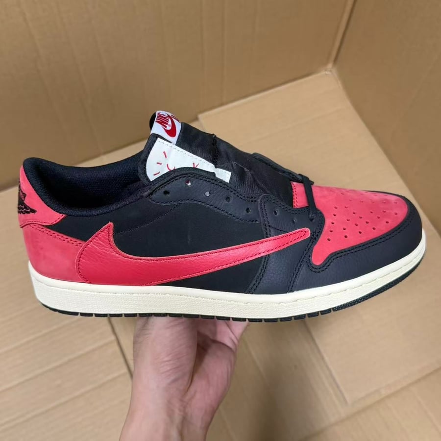 View 5 - Black / Red