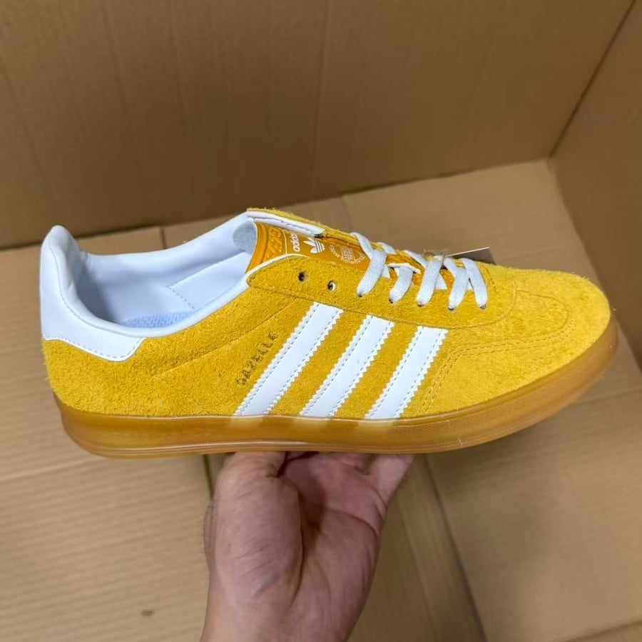 View 7 - White / Yellow