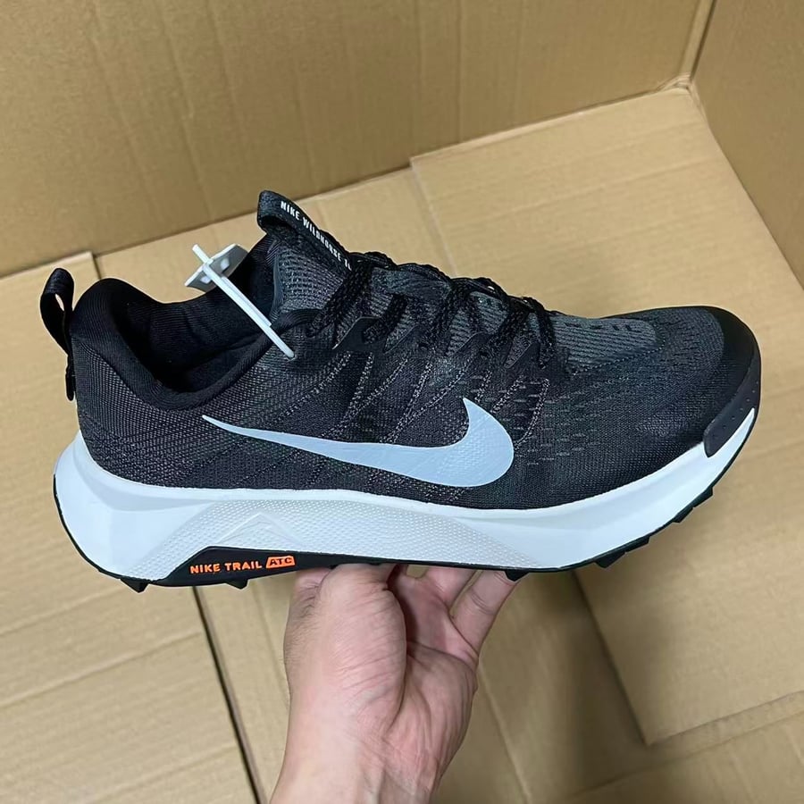 Running Shoes P 10 Series