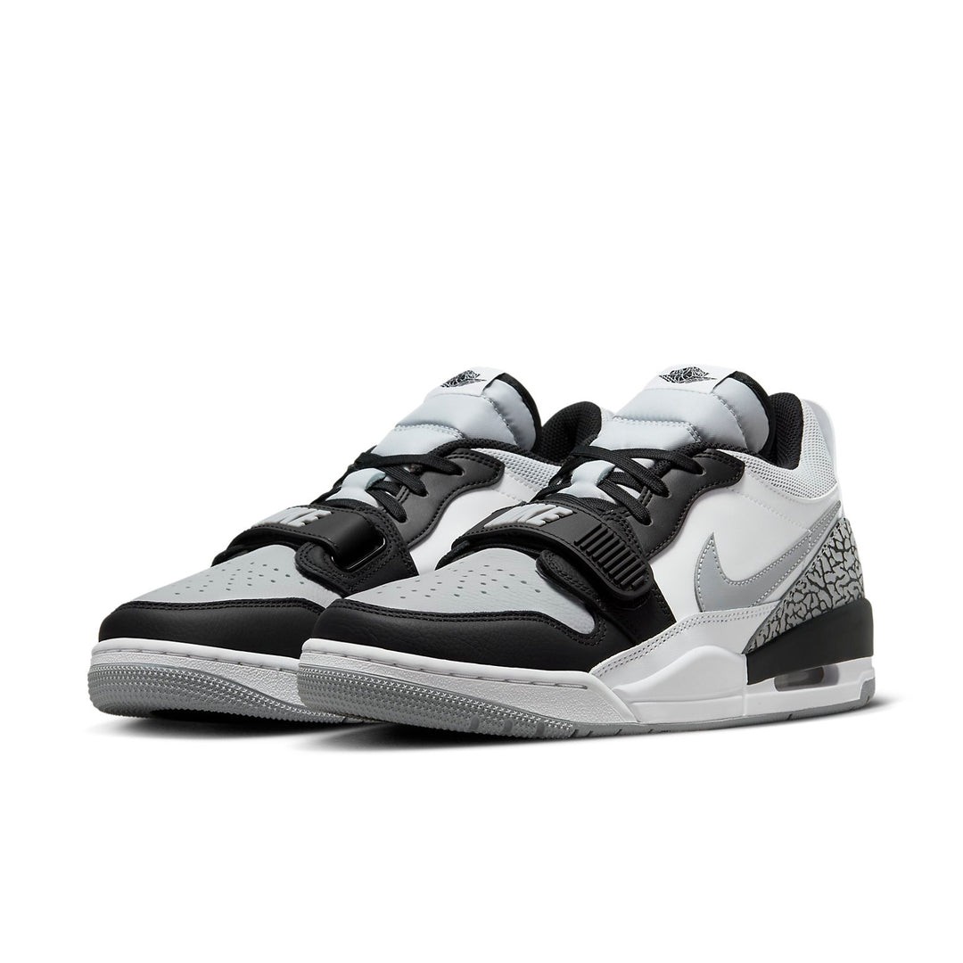 View 20 - Black / White