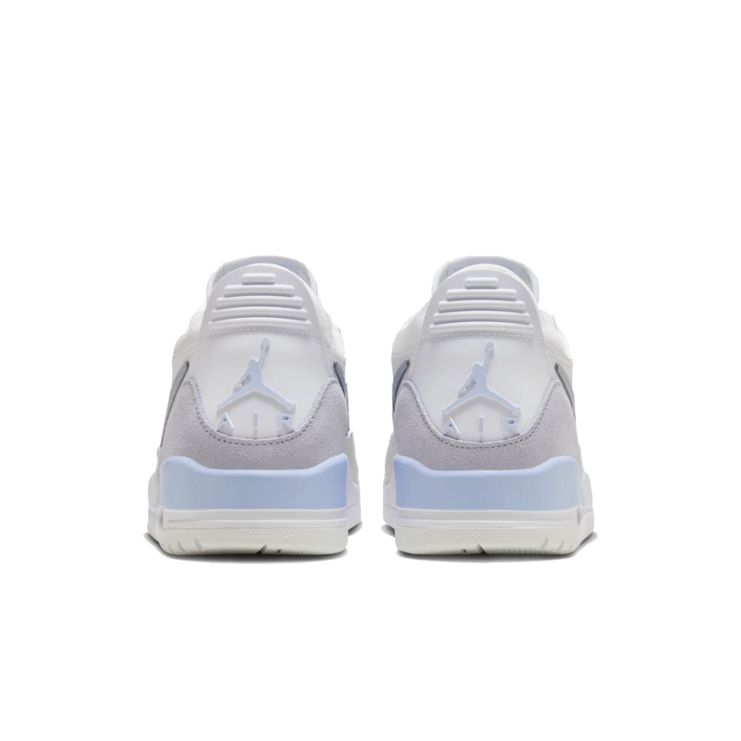 View 31 - White / Grey