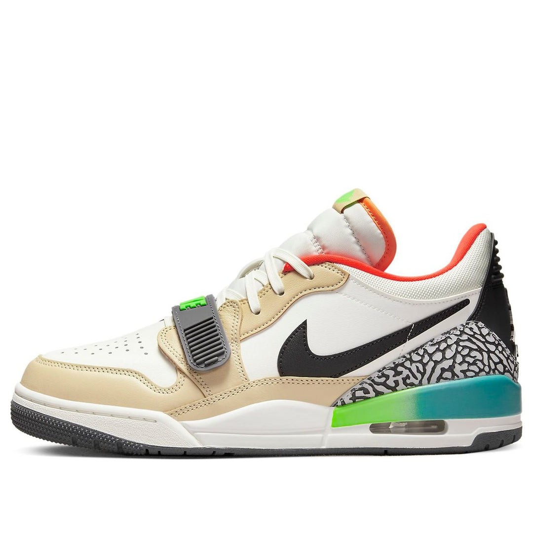 View 12 - White / Brown
