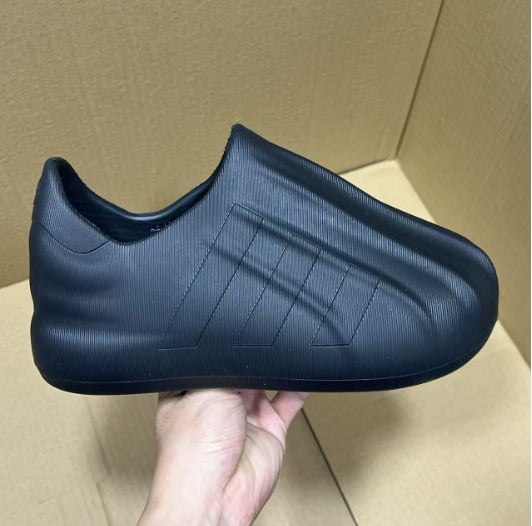 View 4 - Black