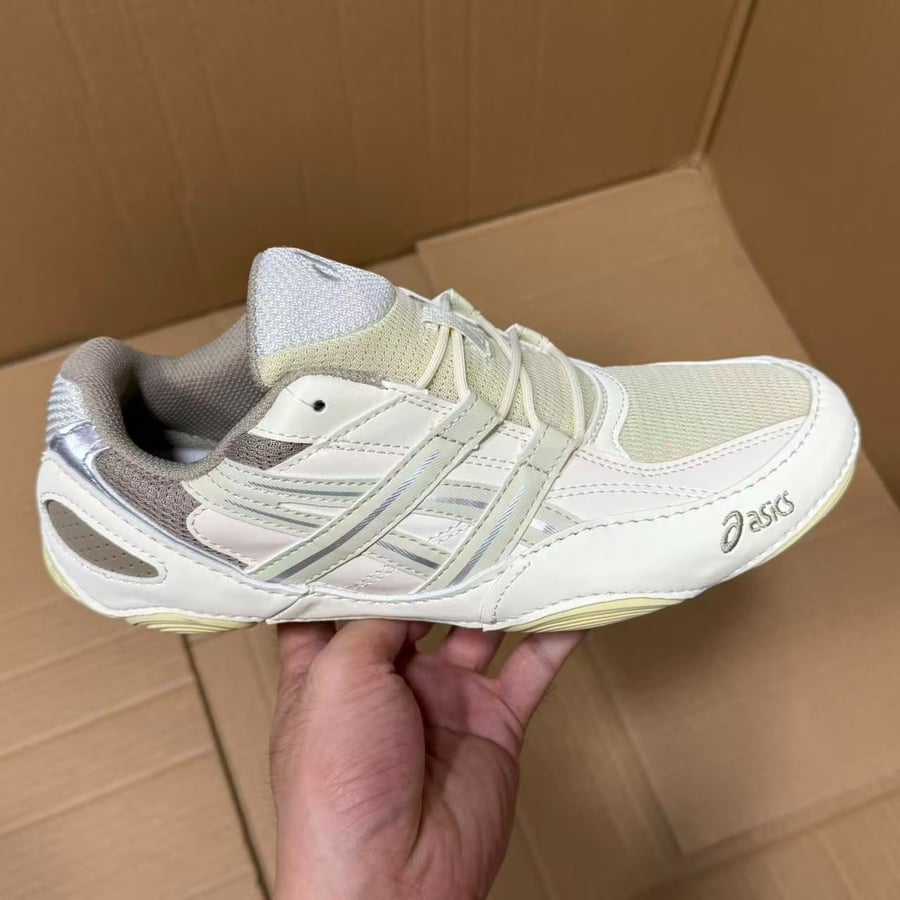 View 2 - Beige