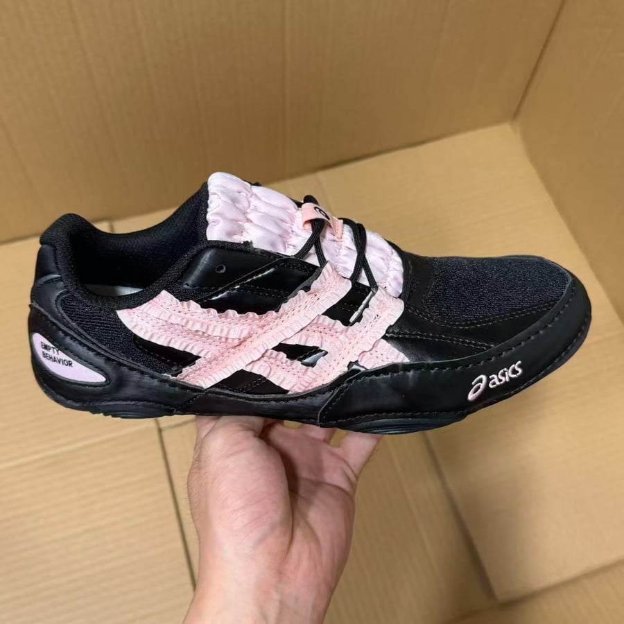 View 2 - Black / Pink