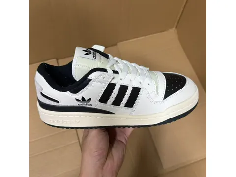 Sneakers T1 Adidas 84 Series
