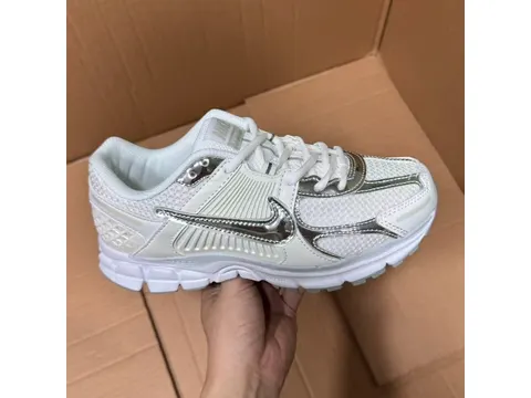 Running Shoes W Vomero V5 Series